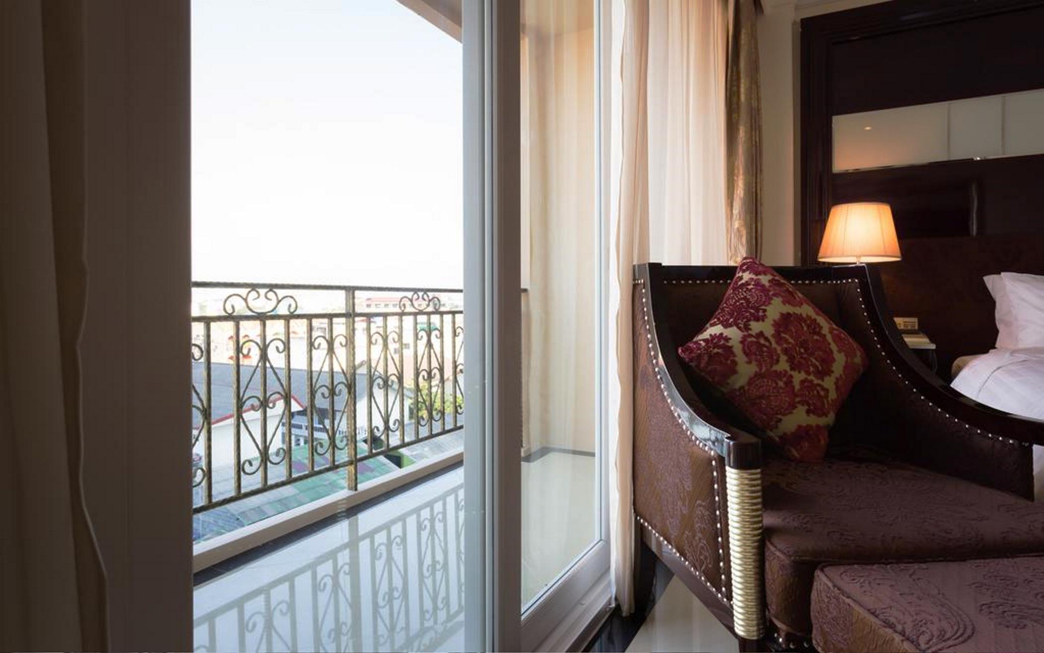 Lk President Hotel Патая Екстериор снимка