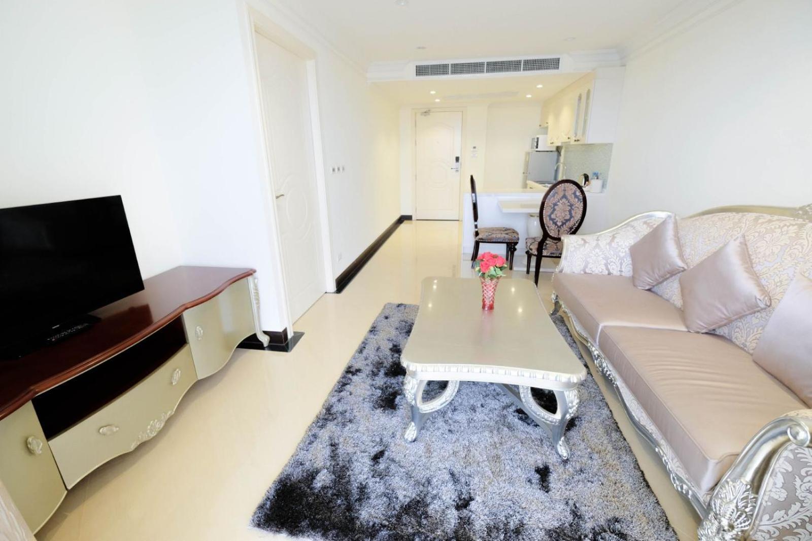 Lk President Hotel Патая Екстериор снимка