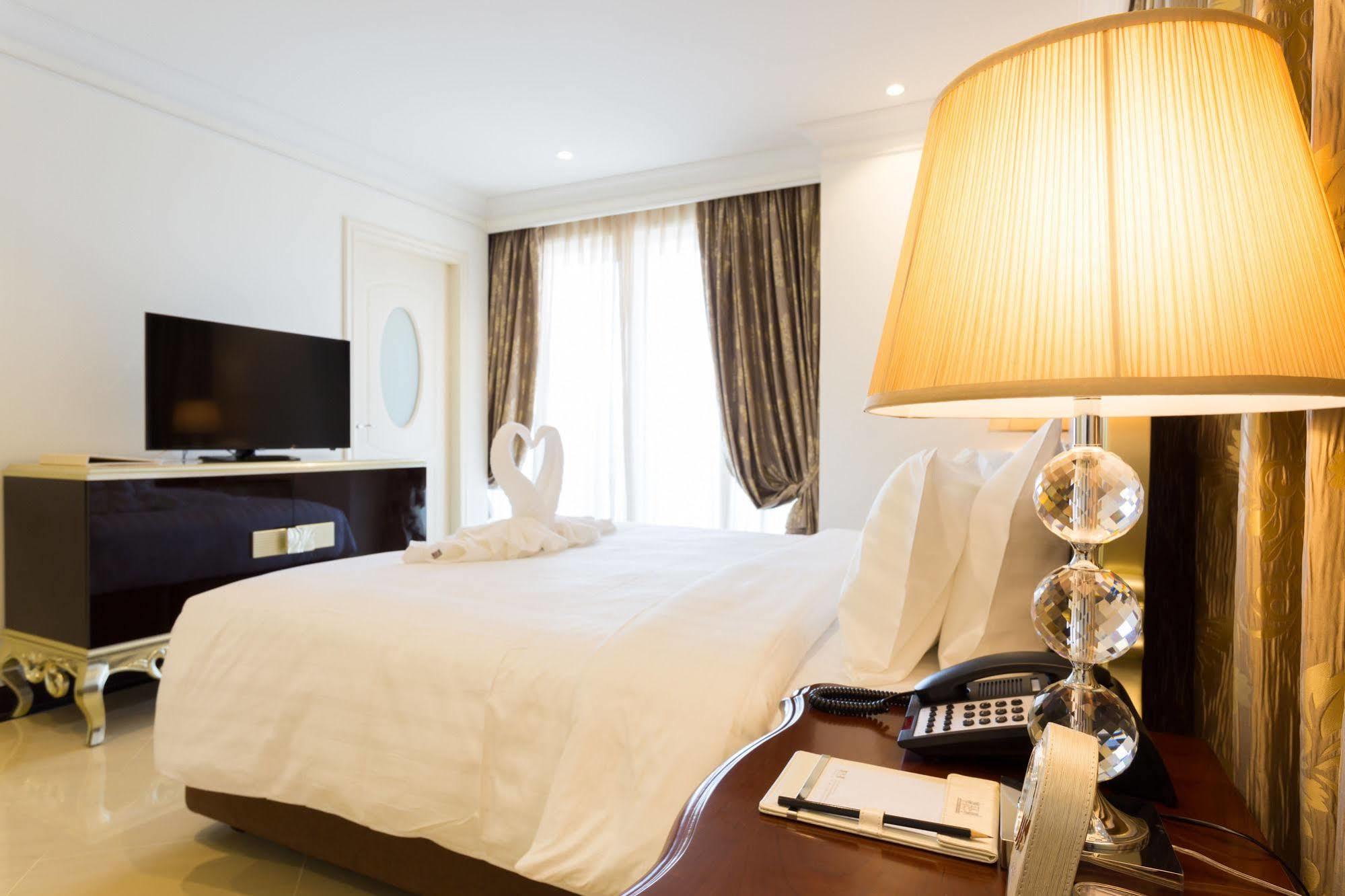 Lk President Hotel Патая Екстериор снимка