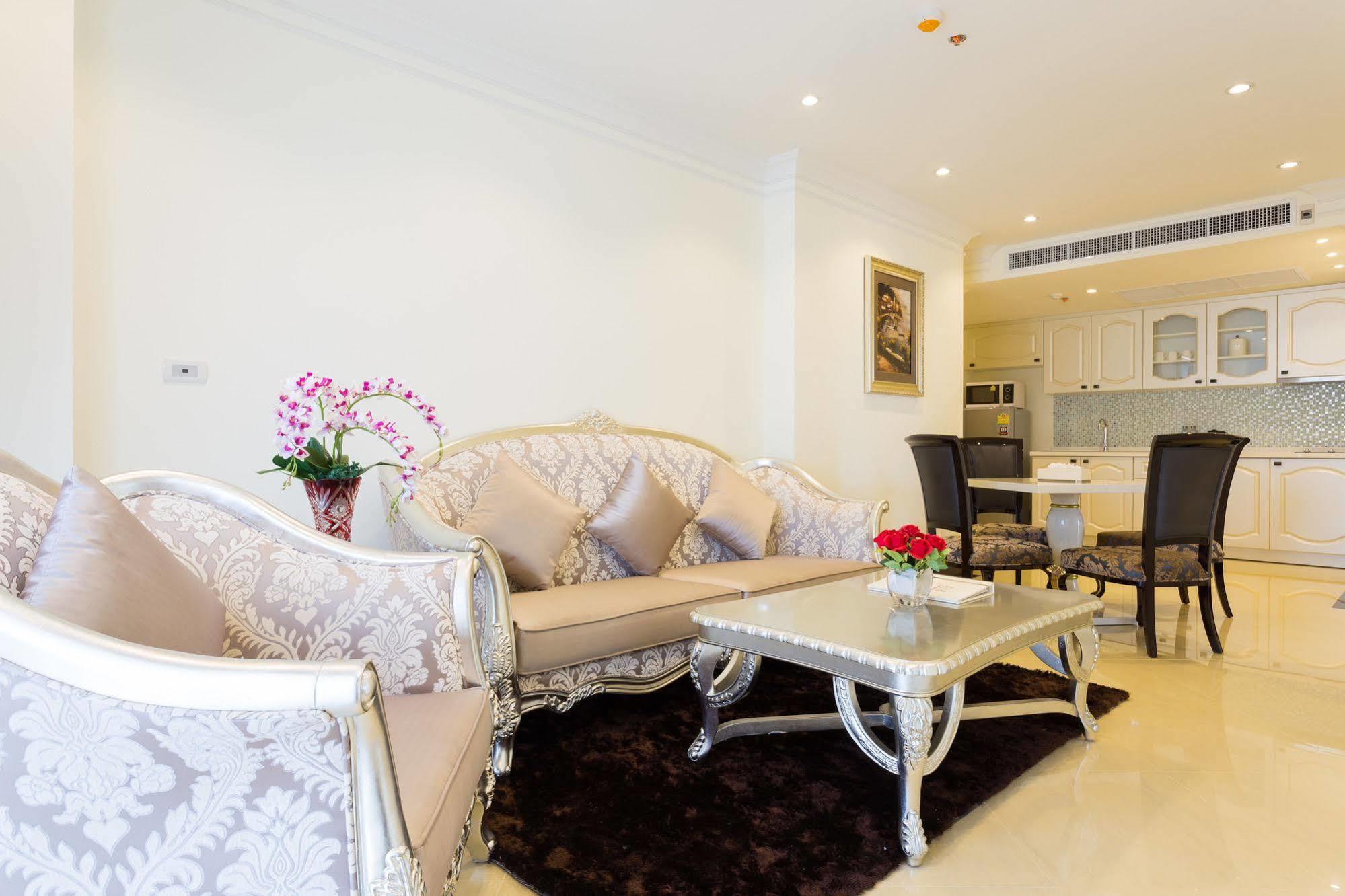 Lk President Hotel Патая Екстериор снимка