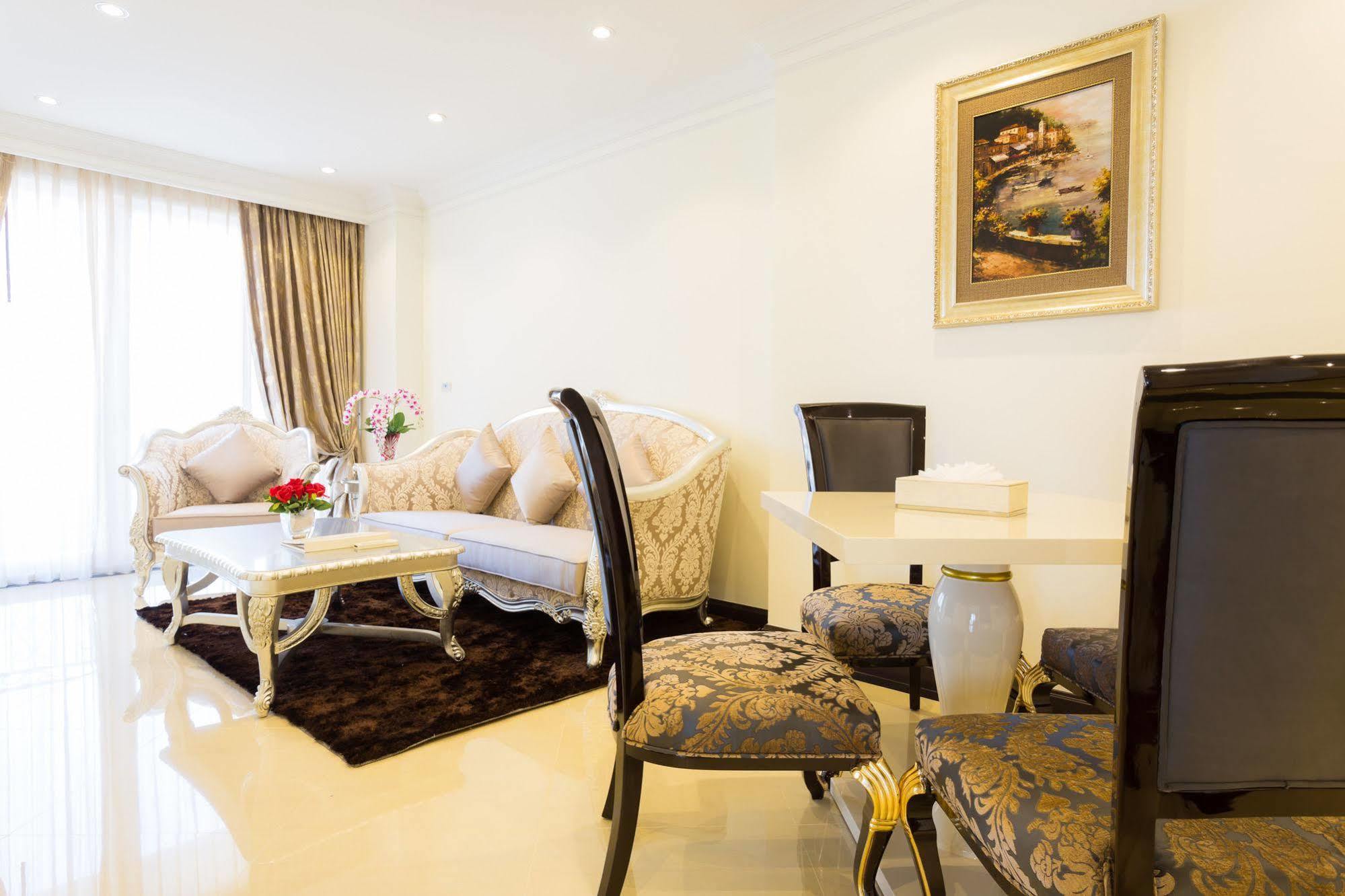 Lk President Hotel Патая Екстериор снимка