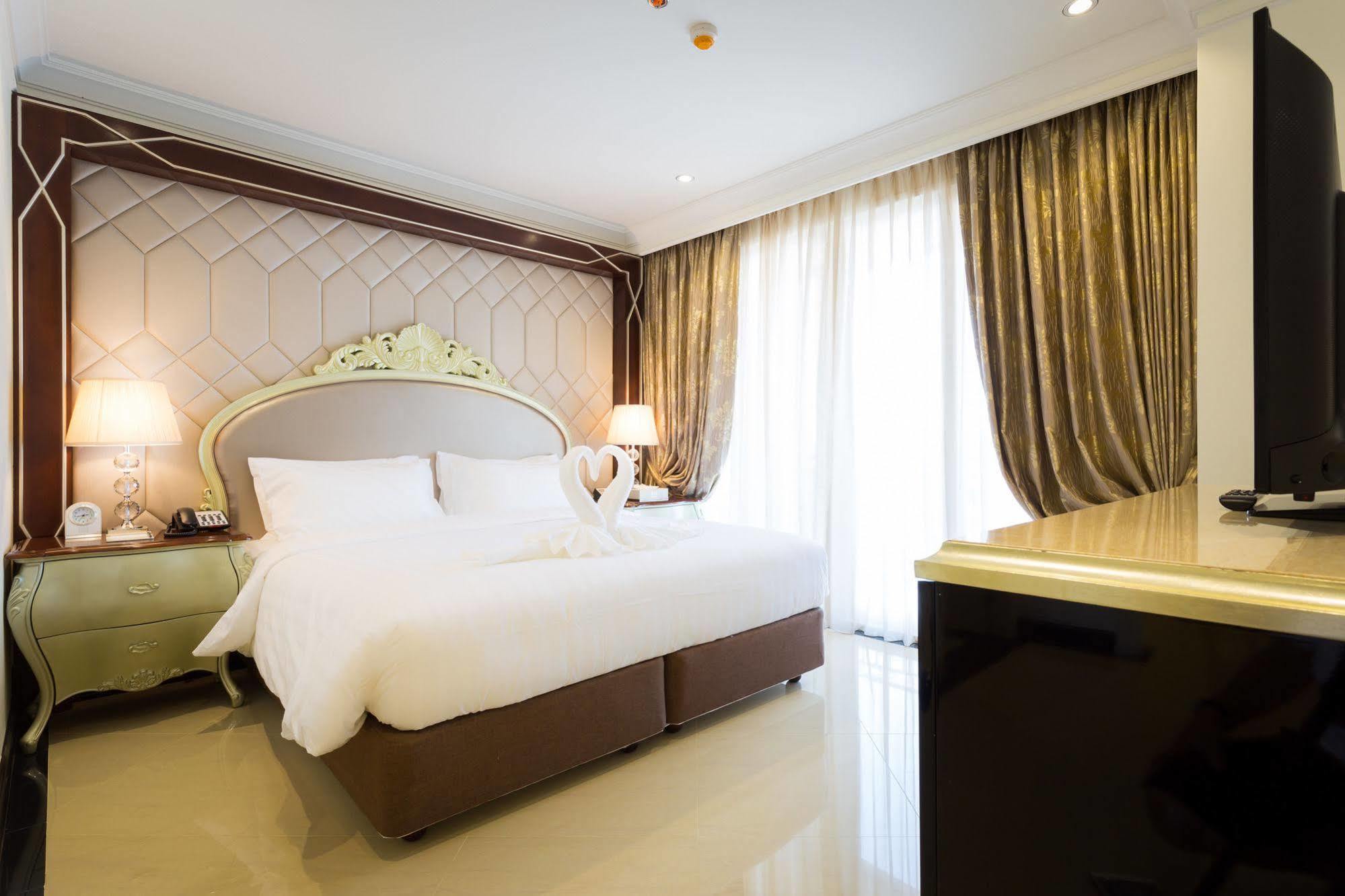 Lk President Hotel Патая Екстериор снимка